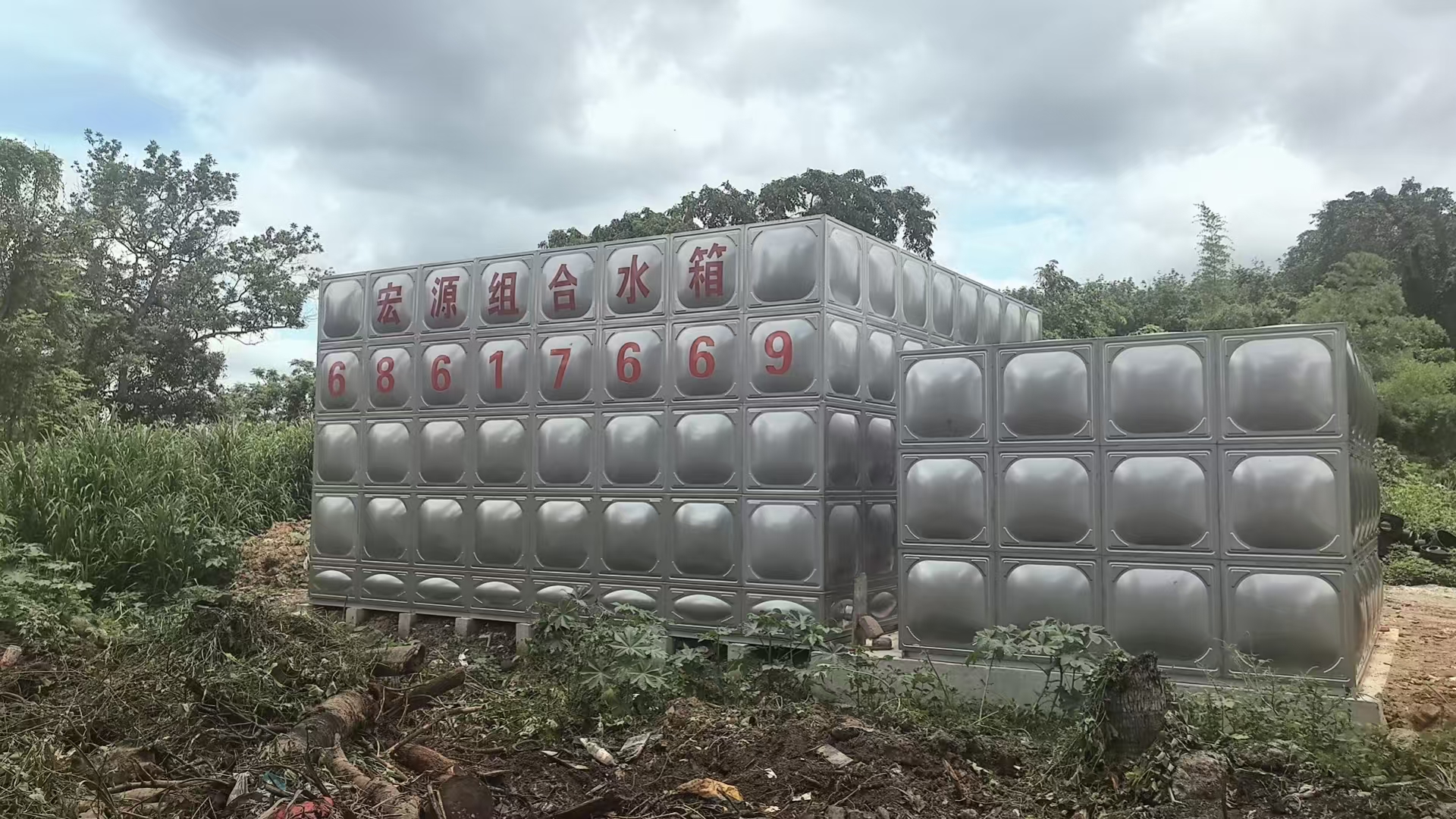 2025.6.5樂東揚力項目設備泵房5×4×3及組合水箱8×8×4.5安裝完成 (3).jpg